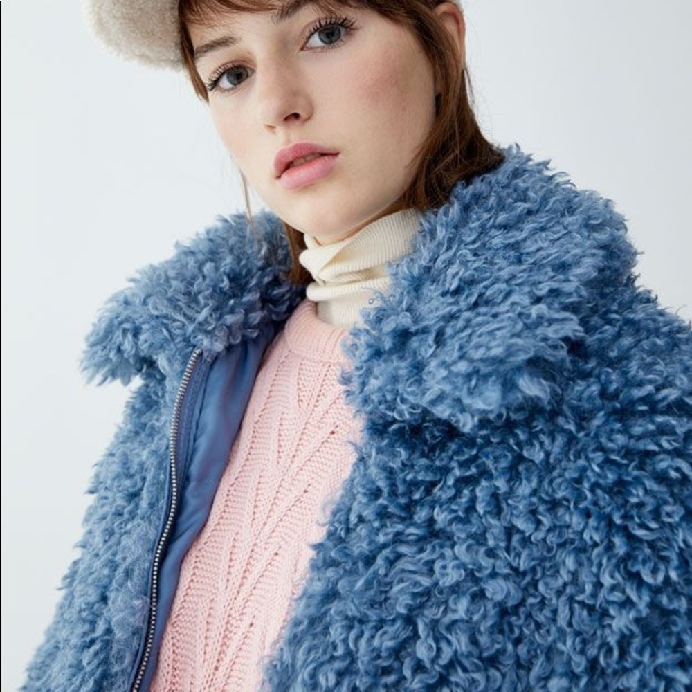 Pull&Bear blue faux fur jacket / sweater